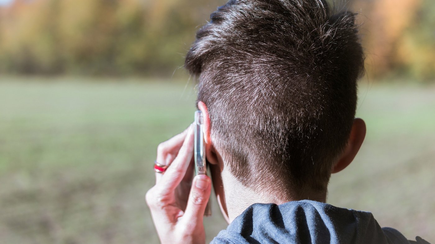 Is it possible to make private calls? Find out how to do it on Android and iPhone.